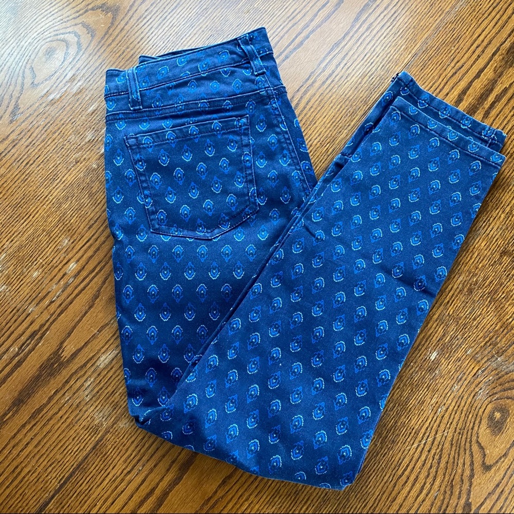 Jones NY | patterned bleeder ankle zip jeans